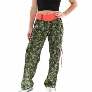 ZUMBA Fitness Green Orange Camo Cargo Nylon Dance Parachute Workout Pants Large